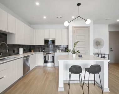1050 Howell Mill Road - Photo Thumbnail 4