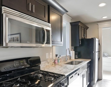 1013 Euclid Avenue - Photo Thumbnail 18