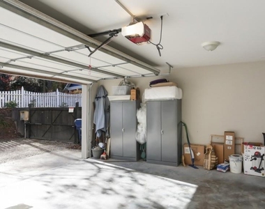 1013 Euclid Avenue - Photo Thumbnail 17