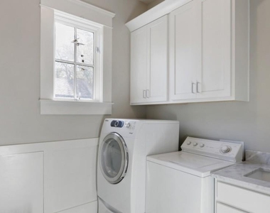 1013 Euclid Avenue - Photo Thumbnail 25