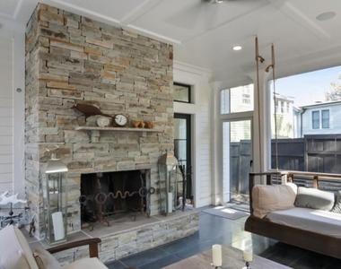 1013 Euclid Avenue - Photo Thumbnail 13