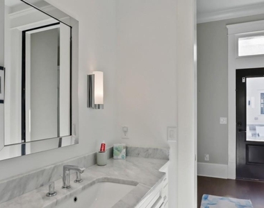 1013 Euclid Avenue - Photo Thumbnail 4