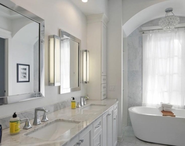 1013 Euclid Avenue - Photo Thumbnail 27