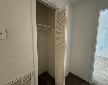 4810 West Wind Trl - Photo Thumbnail 18