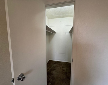 4810 West Wind Trl - Photo Thumbnail 17