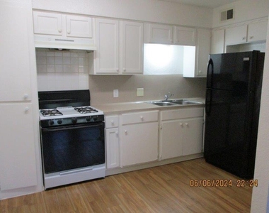 4810 West Wind Trl - Photo Thumbnail 3