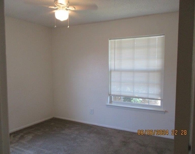 4810 West Wind Trl - Photo Thumbnail 11