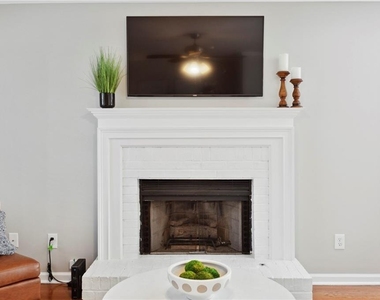 5212 Laurel Bridge Drive Se - Photo Thumbnail 8