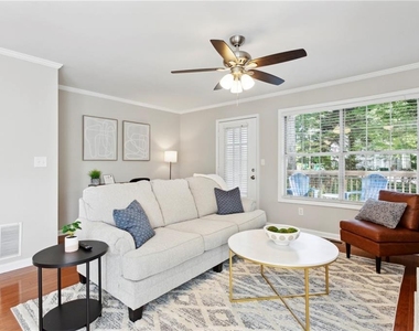 5212 Laurel Bridge Drive Se - Photo Thumbnail 10