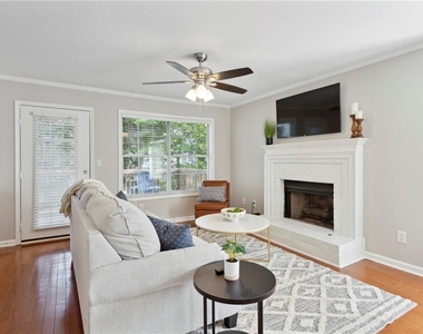 5212 Laurel Bridge Drive Se - Photo Thumbnail 7