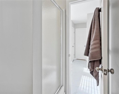 5212 Laurel Bridge Drive Se - Photo Thumbnail 30