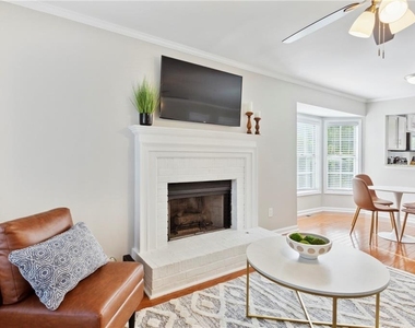 5212 Laurel Bridge Drive Se - Photo Thumbnail 9