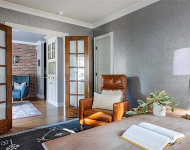 2330 1st Avenue Ne - Photo Thumbnail 13