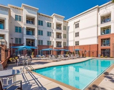 3645 Habersham Road Ne - Photo Thumbnail 3