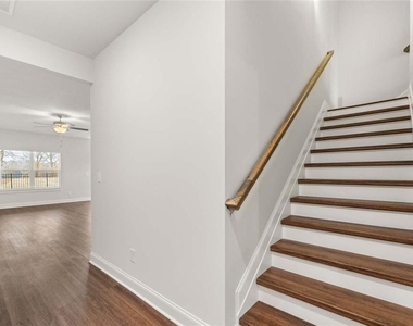 100 Agee Lane - Photo Thumbnail 20