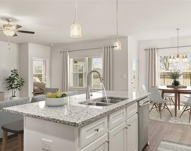 100 Agee Lane - Photo Thumbnail 10