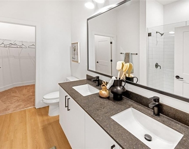 2300 Margot Street - Photo Thumbnail 10