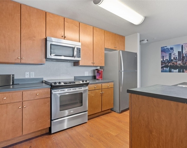 5117 N Lamar Blvd - Photo Thumbnail 6