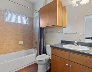 5117 N Lamar Blvd - Photo Thumbnail 2