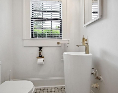 1720 Flagler Avenue Ne - Photo Thumbnail 20
