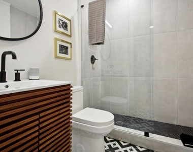 1720 Flagler Avenue Ne - Photo Thumbnail 19