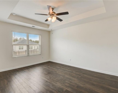257 Bur Oak Bend - Photo Thumbnail 16