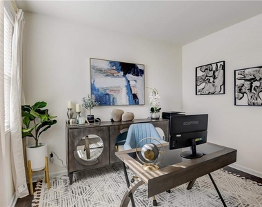 257 Bur Oak Bend - Photo Thumbnail 7