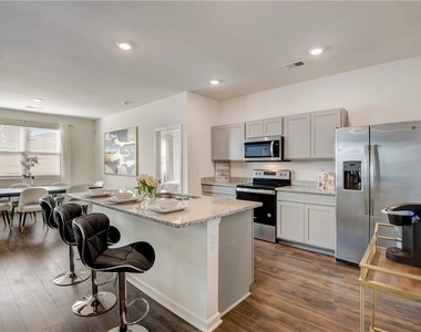 257 Bur Oak Bend - Photo Thumbnail 1