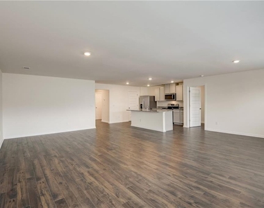 257 Bur Oak Bend - Photo Thumbnail 6