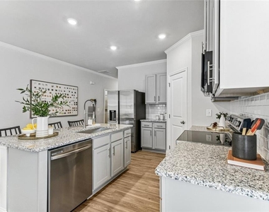 4005 Sunfish Lane - Photo Thumbnail 8