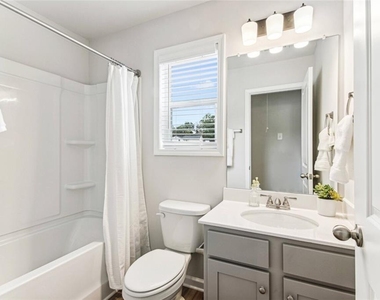 4005 Sunfish Lane - Photo Thumbnail 17