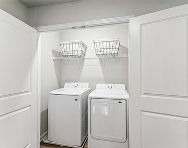 4005 Sunfish Lane - Photo Thumbnail 13
