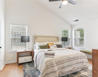 859 Springchase Drive - Photo Thumbnail 12