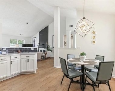 859 Springchase Drive - Photo Thumbnail 11