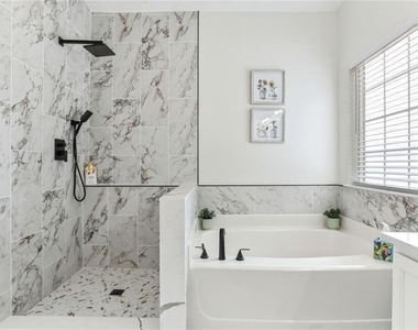 859 Springchase Drive - Photo Thumbnail 17