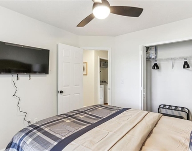859 Springchase Drive - Photo Thumbnail 23