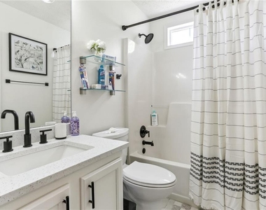 859 Springchase Drive - Photo Thumbnail 18