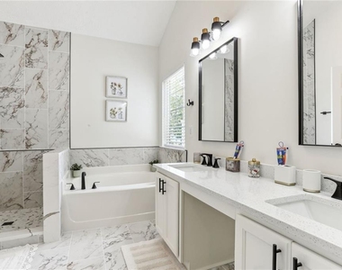 859 Springchase Drive - Photo Thumbnail 16