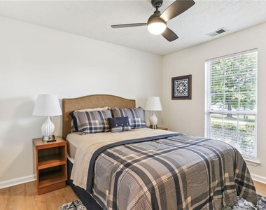 859 Springchase Drive - Photo Thumbnail 22