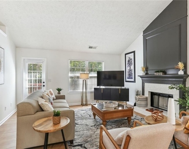 859 Springchase Drive - Photo Thumbnail 6