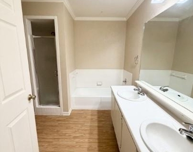 728 W San Antonio St - Photo Thumbnail 8