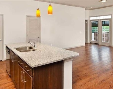 9000 Beaver Creek Road - Photo Thumbnail 7