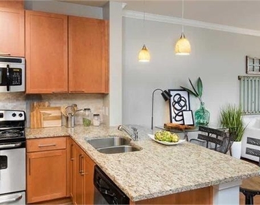 9000 Beaver Creek Road - Photo Thumbnail 6
