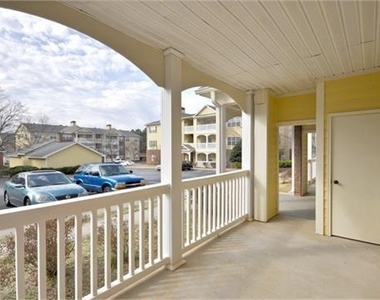 3920 Club Drive - Photo Thumbnail 8