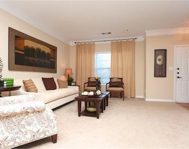 3920 Club Drive - Photo Thumbnail 3
