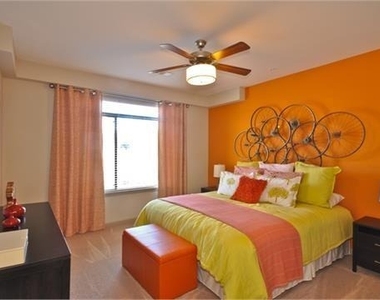 641 North Avenue Ne - Photo Thumbnail 9