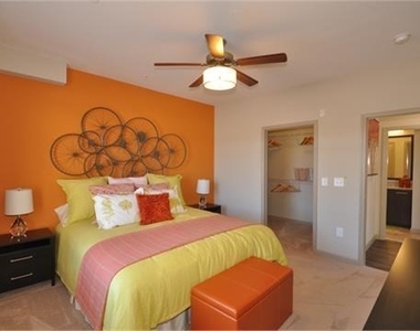 641 North Avenue Ne - Photo Thumbnail 8