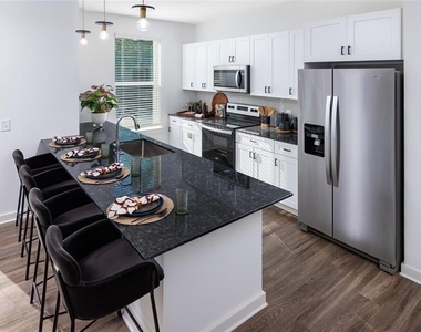 5617 Oakley Industrial Boulevard - Photo Thumbnail 15