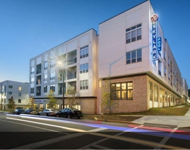 1099 Boulevard Se - Photo Thumbnail 8