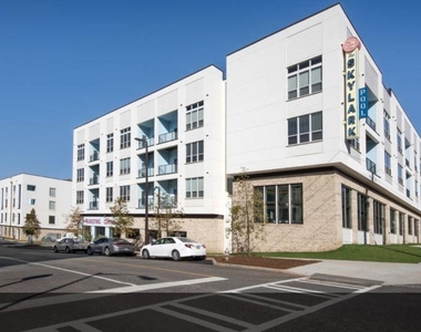 1099 Boulevard Se - Photo Thumbnail 11